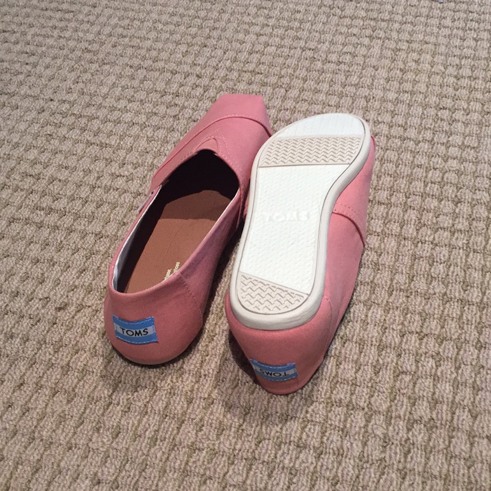 Toms